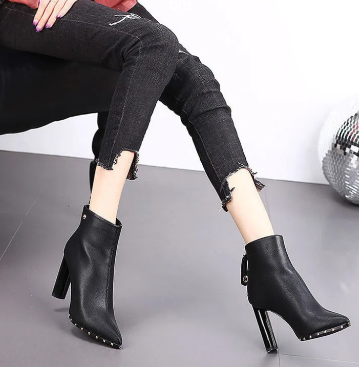 Pointy high-heeled thick heel ankle boots female 2023 spring and autumn new rivet British style all-matching Martin boots