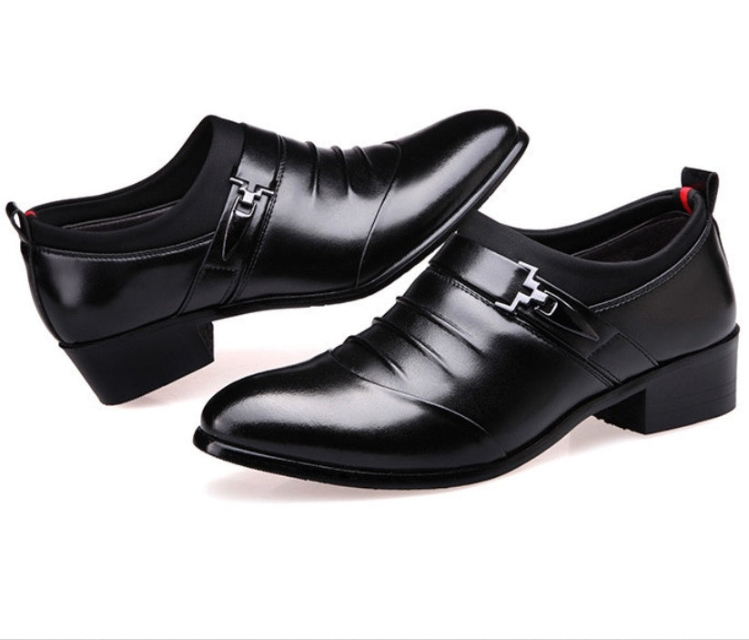 New men's formal single shoes pointed toe set formal leather shoes Korean version comfortable low-help men's casual shoes loafers