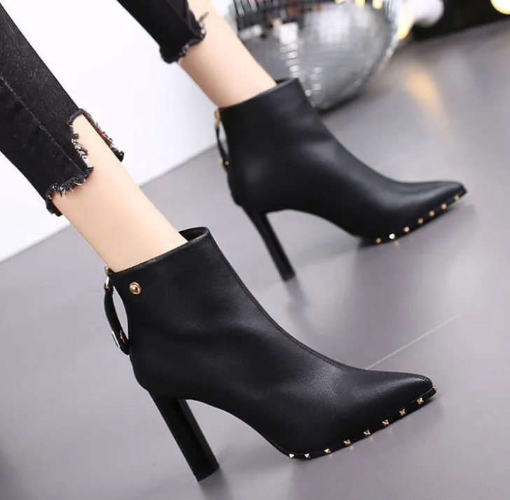 Pointy high-heeled thick heel ankle boots female 2023 spring and autumn new rivet British style all-matching Martin boots