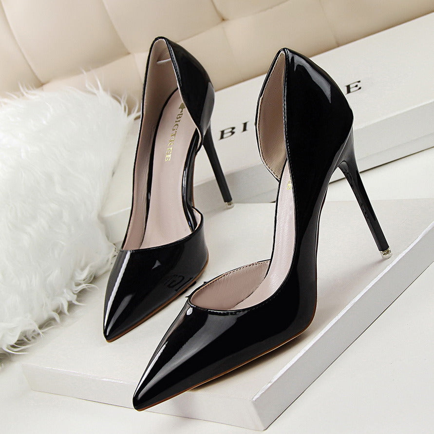 Women Pumps; Simple fashion high heels; stilettos; sexy patent pointed shoes; hollow slim high heels.